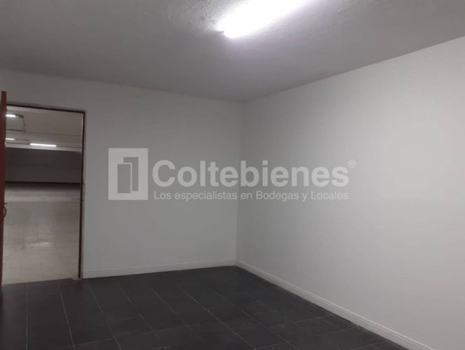 Bodega en arriendo en Caribe, Medellín, 530 m² · foto 13 de 18