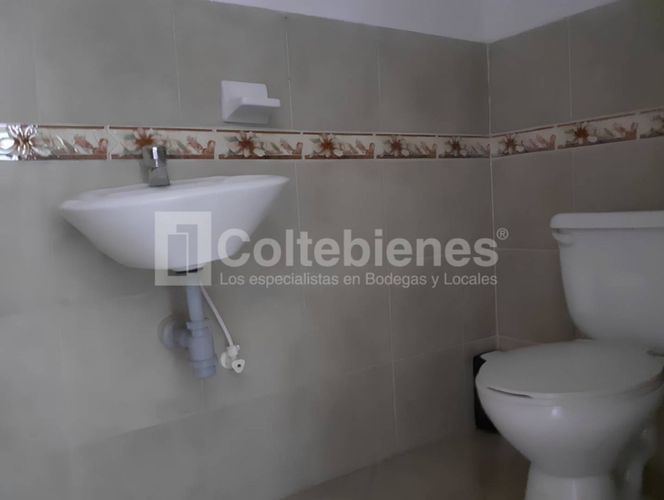 Bodega en arriendo en Caribe, Medellín, 530 m² · foto 18 de 18