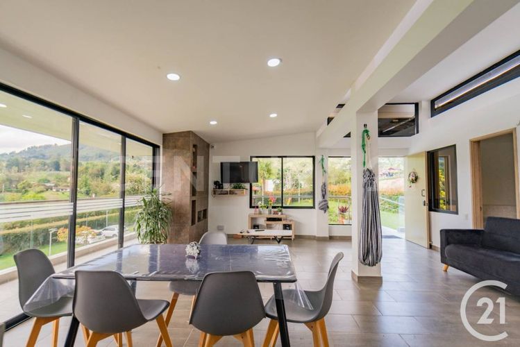Finca en arriendo en El Porvenir, Rionegro, 570 m² · foto 2 de 20