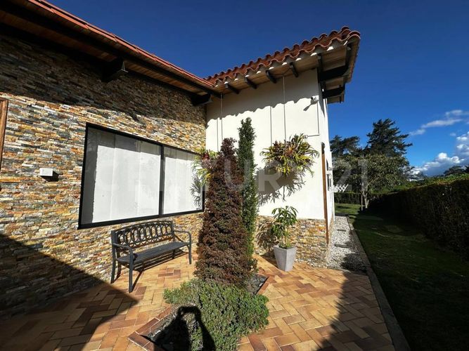 Casa de 3 alcobas en venta en Cabeceras De Llanogrande, Rionegro, 267 m² · foto 19 de 22