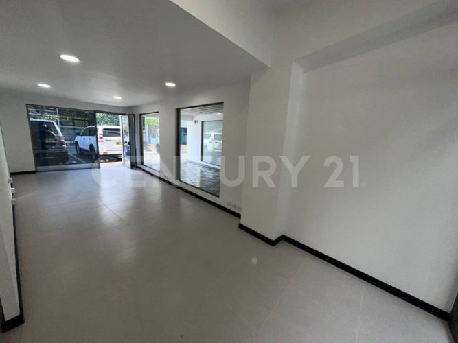 Local en arriendo en El Poblado, Medellín, 70 m² · foto 3 de 15