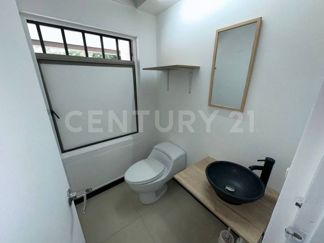 Local en arriendo en El Poblado, Medellín, 70 m² · foto 7 de 15