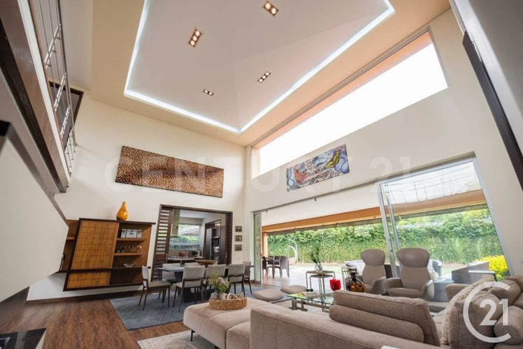 Casa de 4 alcobas en venta en Llano Grande, Rionegro, 573 m² · foto 2 de 21