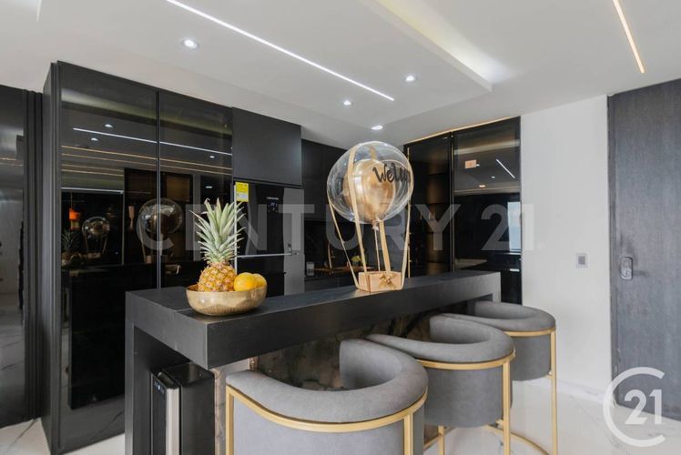 Apartamento de 1 alcoba en venta en Colina Campestre, Envigado, 67 m² · foto 2 de 17