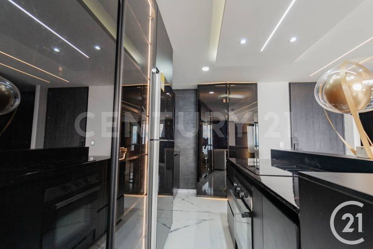 Apartamento de 1 alcoba en venta en Colina Campestre, Envigado, 67 m² · foto 4 de 17