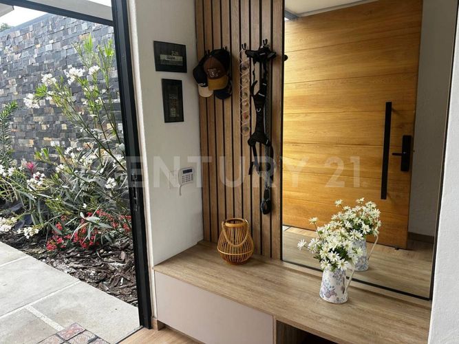 Casa de 3 alcobas en venta en El Tambo, La Ceja, 356 m² · foto 2 de 24