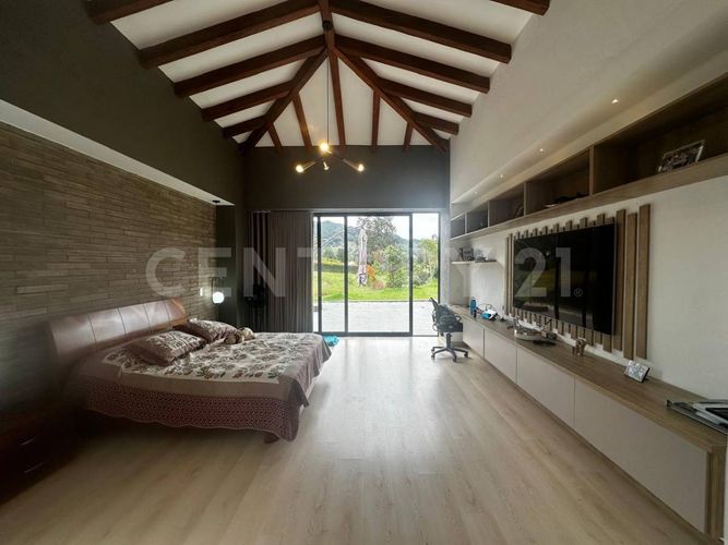 Casa de 3 alcobas en venta en El Tambo, La Ceja, 356 m² · foto 10 de 24