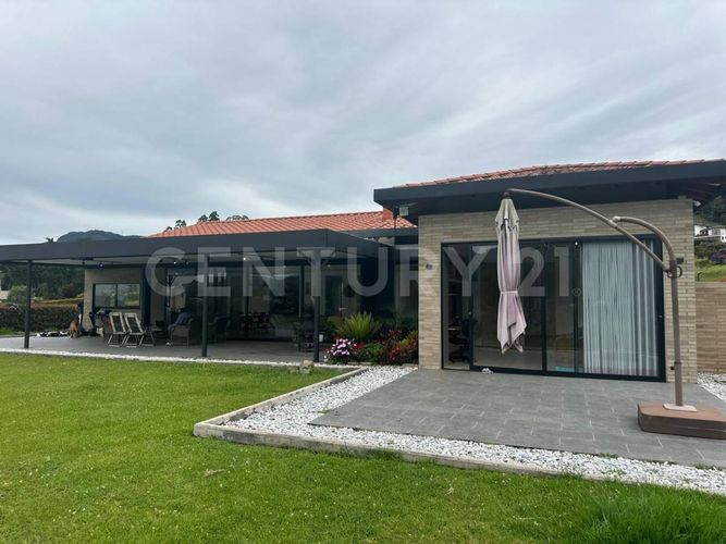 Casa de 3 alcobas en venta en El Tambo, La Ceja, 356 m² · foto 21 de 24