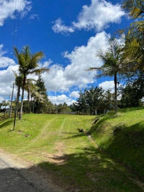 Lote en venta en Perico, Envigado, 3313 m² · foto 3 de 17