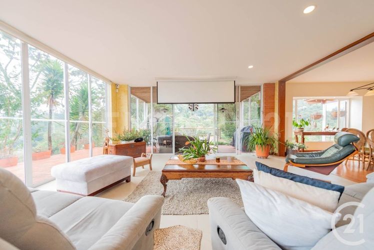 Casa de 4 alcobas en venta en Loma Del Escobero, Envigado, 370 m² · foto 3 de 18