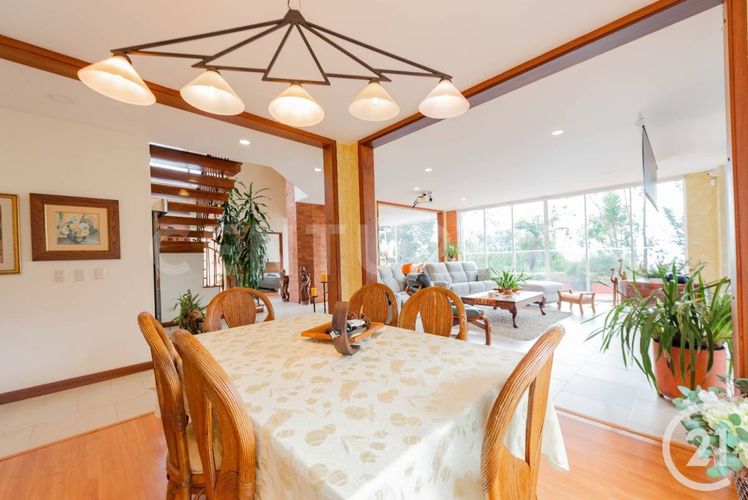 Casa de 4 alcobas en venta en Loma Del Escobero, Envigado, 370 m² · foto 7 de 18