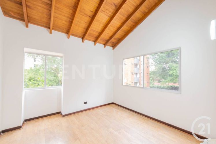 Casa de 3 alcobas en venta en Vizcaya, Medellín, 236 m² · foto 6 de 23