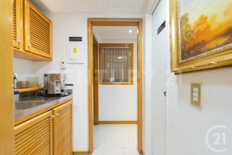 Consultorio en venta en La Aguacatala, Medellín, 69 m² · foto 8 de 17