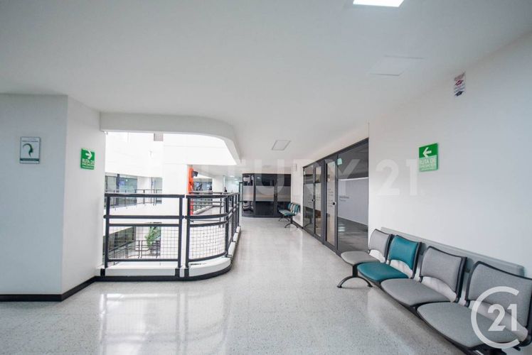 Consultorio en venta en La Aguacatala, Medellín, 69 m² · foto 16 de 17