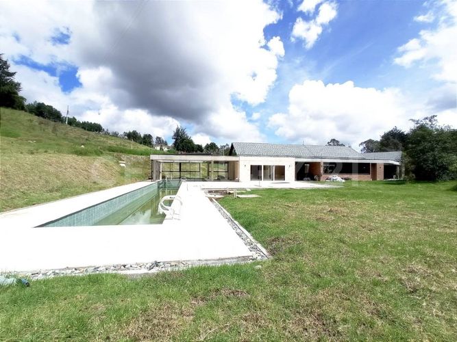 Lote en venta en Pantanillo, El Retiro, 2328 m² · foto 4 de 22