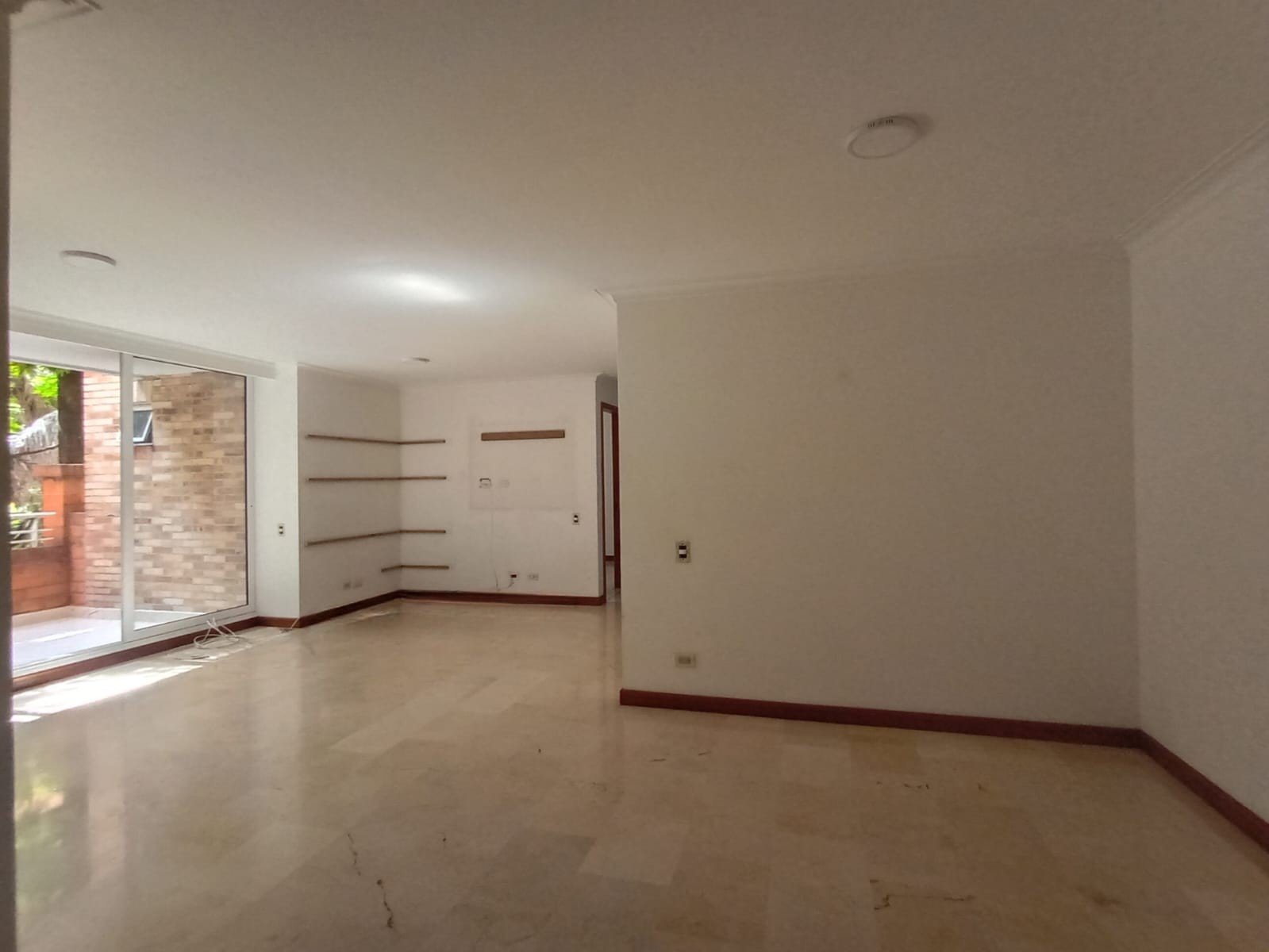 Apartamento en arriendo en Laureles, Medellín · foto 2 de 19