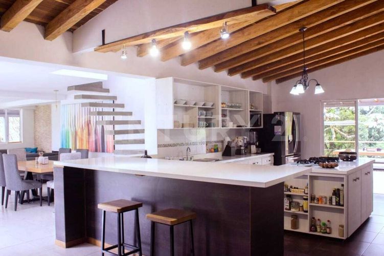 Finca en venta en La Clara, Guarne, 320 m² · foto 2 de 24