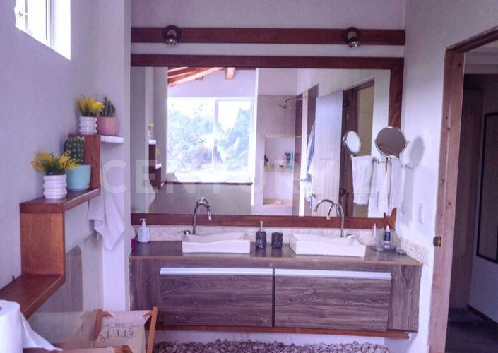 Finca en venta en La Clara, Guarne, 320 m² · foto 7 de 24