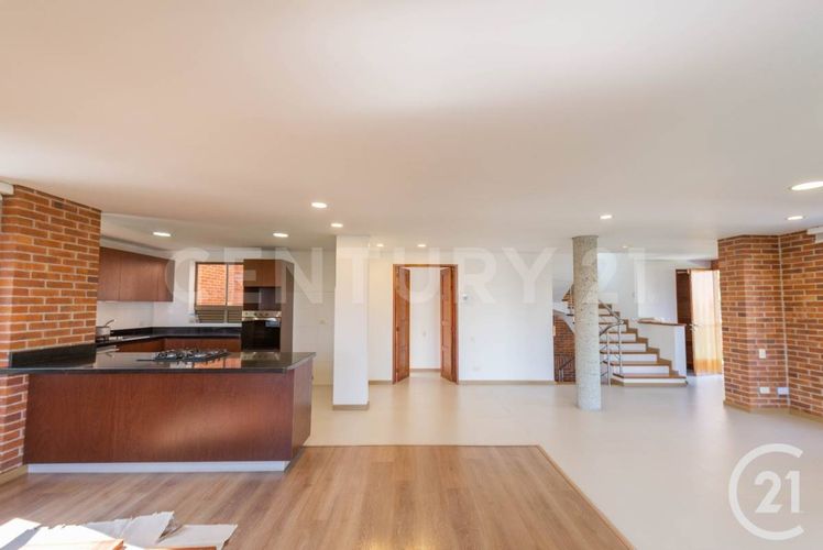Casa de 3 alcobas en venta en Entreamigos, Sabaneta, 266 m² · foto 6 de 24