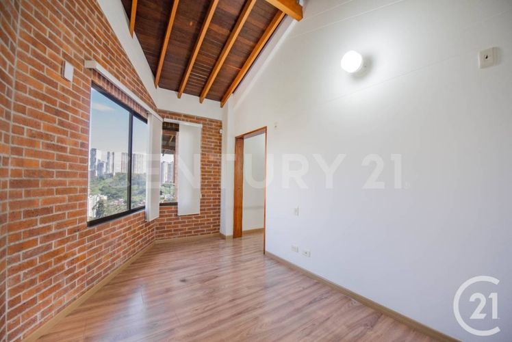 Casa de 3 alcobas en venta en Entreamigos, Sabaneta, 266 m² · foto 17 de 24