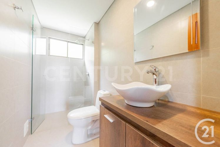 Casa de 3 alcobas en venta en Entreamigos, Sabaneta, 266 m² · foto 18 de 24