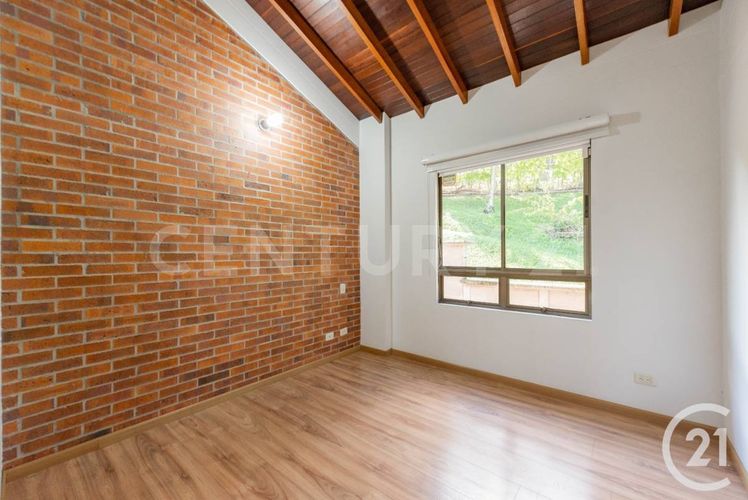 Casa de 3 alcobas en venta en Entreamigos, Sabaneta, 266 m² · foto 21 de 24