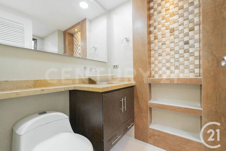 Apartamento en venta en La Candelaria, Medellín · foto 13 de 15