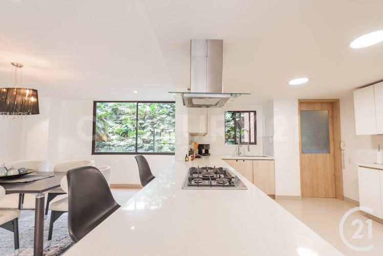 Apartamento de 3 alcobas en arriendo en San Lucas, Medellín, 230 m² · foto 6 de 21