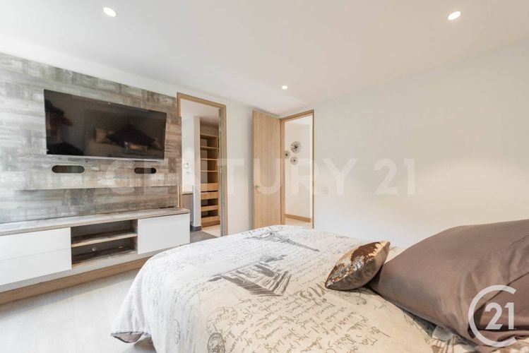 Apartamento de 3 alcobas en arriendo en San Lucas, Medellín, 230 m² · foto 13 de 21