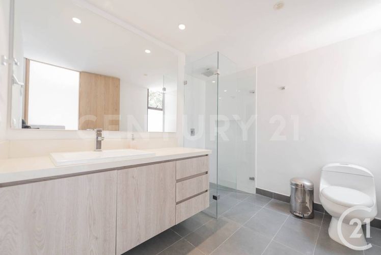 Apartamento de 3 alcobas en arriendo en San Lucas, Medellín, 230 m² · foto 17 de 21