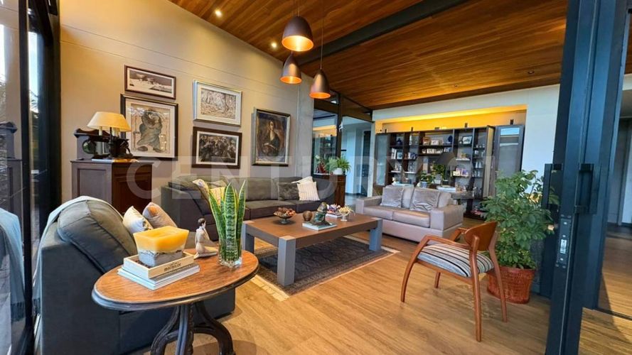 Casa de 3 alcobas en venta en Guamito, La Ceja, 372 m² · foto 2 de 20