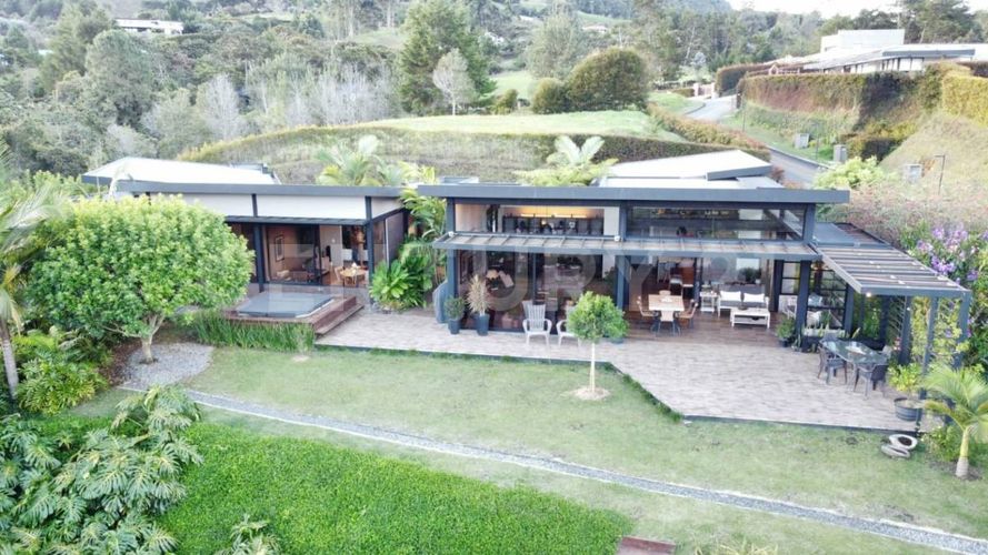 Casa de 3 alcobas en venta en Guamito, La Ceja, 372 m² · foto 17 de 20
