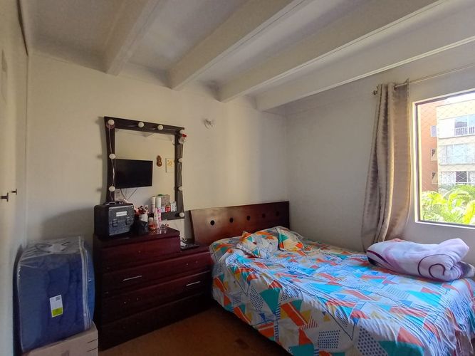 Apartamento de 4 alcobas en venta en Veinte De Julio, Medellín, 84 m² · foto 17 de 19