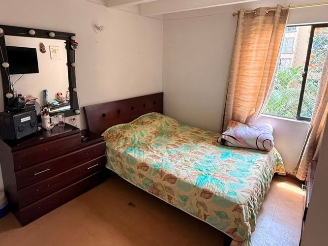 Apartamento de 4 alcobas en venta en Veinte De Julio, Medellín, 84 m² · foto 13 de 19
