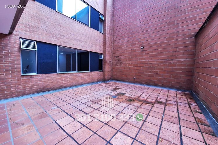 Apartamento de 3 alcobas en arriendo en Conquistadores, Medellín, 138 m² · foto 24 de 24