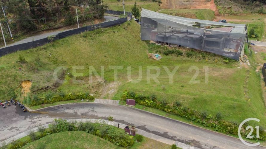 Lote en venta en Vía Las Palmas, Envigado, 1560 m² · foto 2 de 10