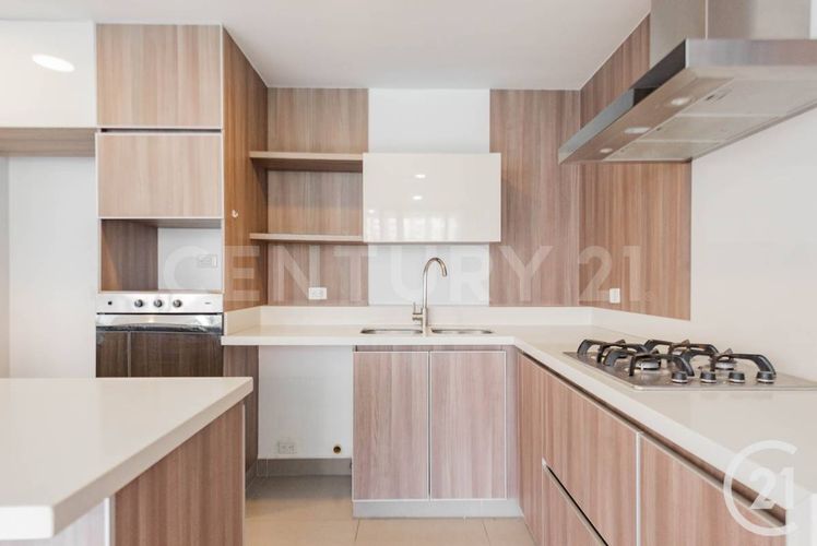 Apartamento de 3 alcobas en venta en Colina Campestre, Envigado, 205 m² · foto 1 de 23