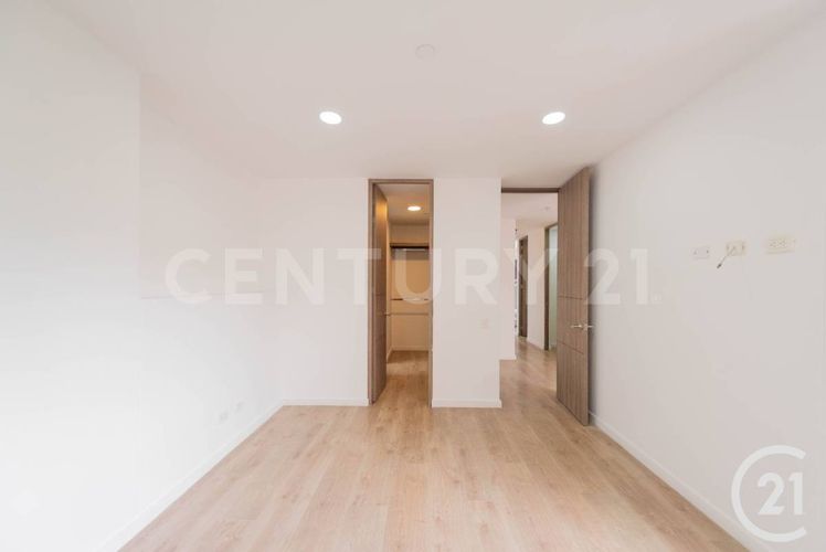 Apartamento de 3 alcobas en venta en Colina Campestre, Envigado, 205 m² · foto 10 de 23