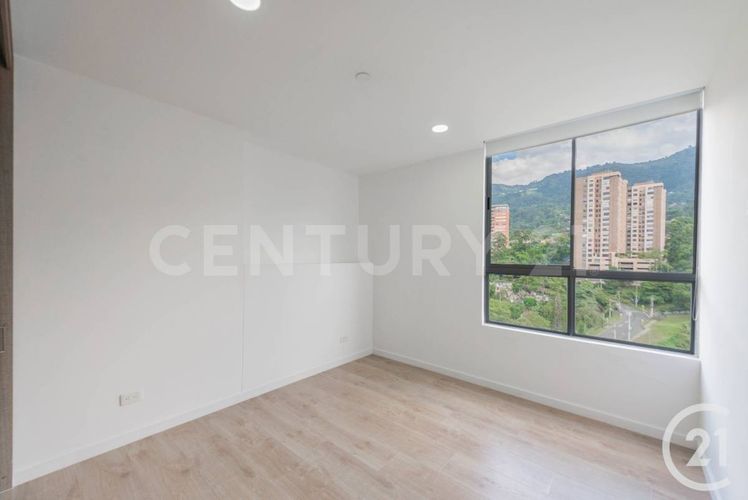 Apartamento de 3 alcobas en venta en Colina Campestre, Envigado, 205 m² · foto 15 de 23