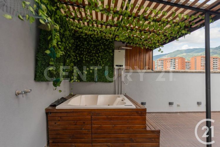 Apartamento de 3 alcobas en venta en Colina Campestre, Envigado, 205 m² · foto 19 de 23