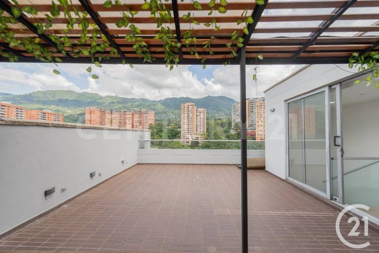 Apartamento de 3 alcobas en venta en Colina Campestre, Envigado, 205 m² · foto 20 de 23