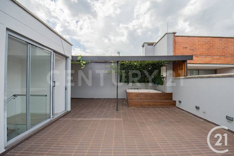 Apartamento de 3 alcobas en venta en Colina Campestre, Envigado, 205 m² · foto 21 de 23