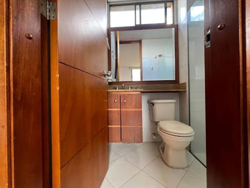 Apartamento de 3 alcobas en arriendo en El Tesoro, Medellín, 160 m² · foto 17 de 19