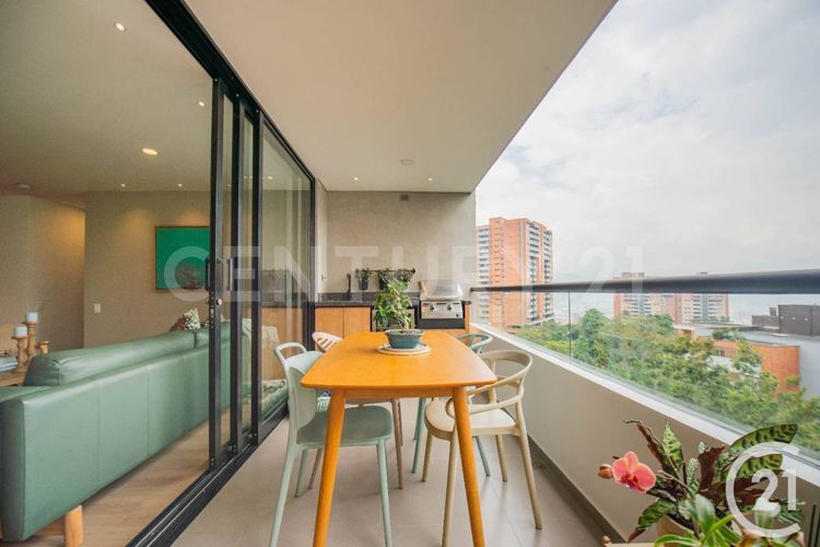 Apartamento de 4 alcobas en venta en Colina Campestre, Envigado, 182 m² · foto 2 de 24