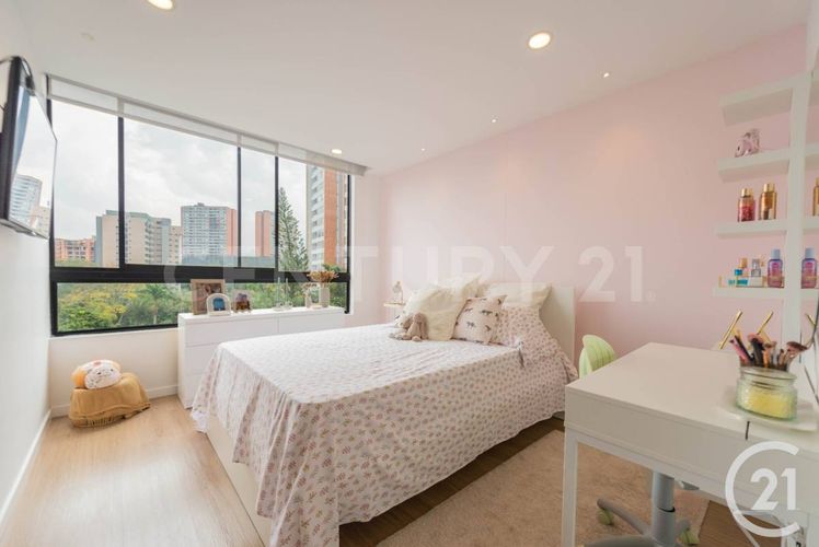 Apartamento de 4 alcobas en venta en Colina Campestre, Envigado, 182 m² · foto 12 de 24