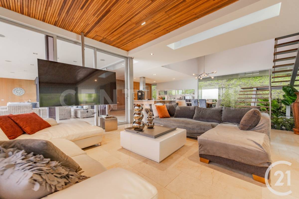 6BR House in Las palmas (700 m²) for Sale