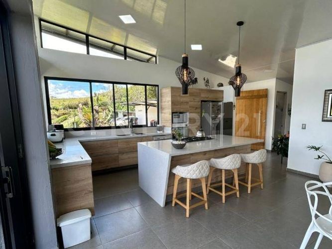 Casa de 3 alcobas en venta en Cristo Rey, El Carmen de Viboral, 280 m² · foto 4 de 23