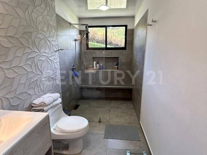 Casa de 3 alcobas en venta en Cristo Rey, El Carmen de Viboral, 280 m² · foto 9 de 23