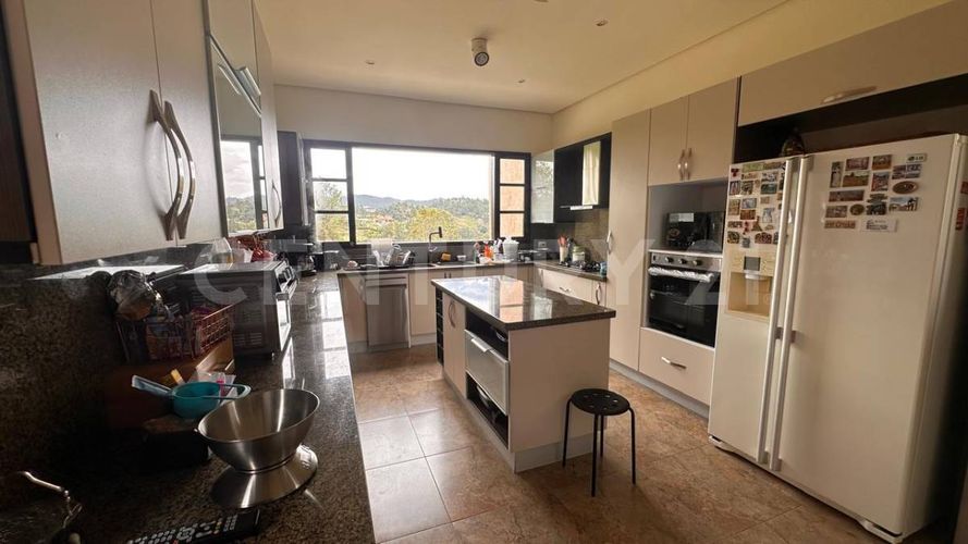 Casa de 4 alcobas en arriendo en Altos Del Escobero, Envigado, 426 m² · foto 14 de 24