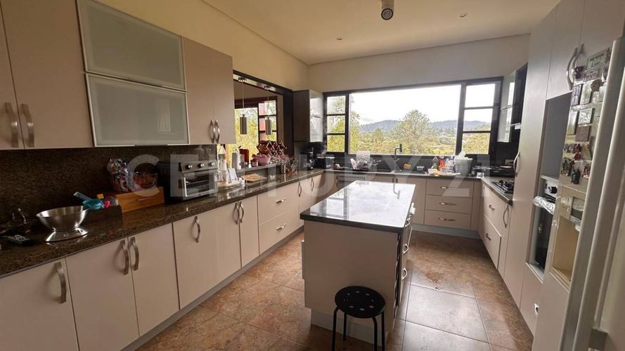 Casa de 4 alcobas en arriendo en Altos Del Escobero, Envigado, 426 m² · foto 15 de 24